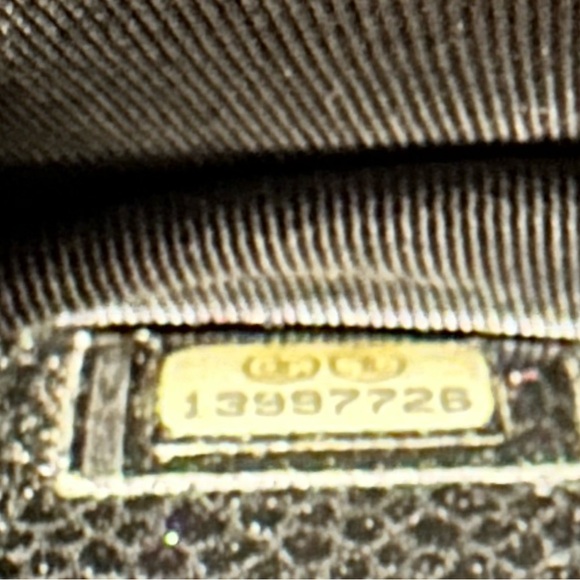 Chanel wallet on a chain - Picture 7 of 9